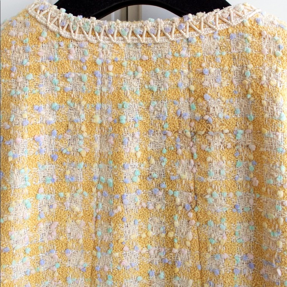 Iconic Chanel Vintage Spring 1994 Runway Yellow Tweed 94P Jacket - Picture 10 of 11